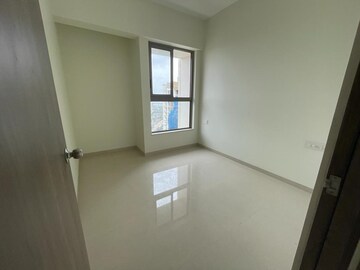 Master Bedroom in 2 BHK Apartment at Kalpataru Paramount, Kapur Bawdi – for Rent
