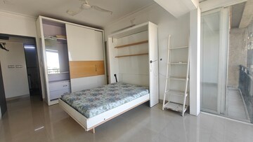 Room in 2 BHK Apartment at Lilium Lantana, Chandivali – for Sale