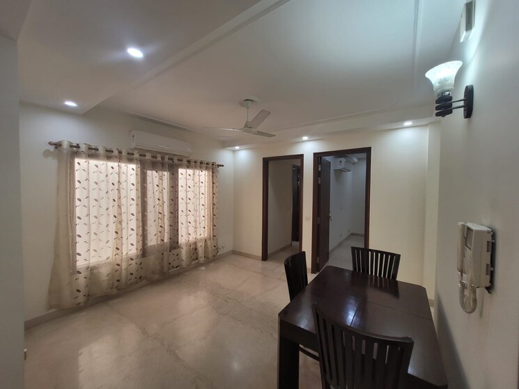 Living Room, sarvodya enclave 4 Bedroom 300 Sq.Yd. Builder Floor In Sarvodya Enclave Delhi 7950963