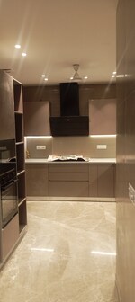 3 BHK + Servant Room 170 Sq.Yd. Builder Floor in Sarvapriya Vihar