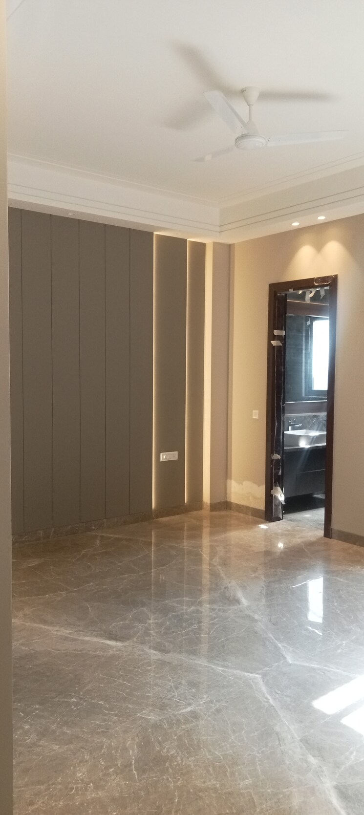 Room, sarvapriya vihar 3 Bedroom 170 Sq.Yd. Builder Floor In Sarvapriya Vihar Delhi 7950971