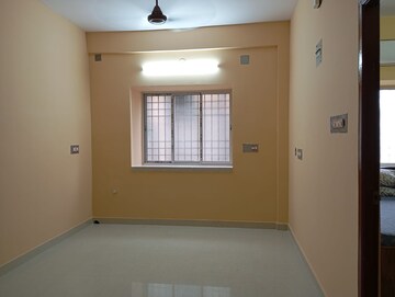 Room in 3 BHK Builder Floor at Behala Chowrasta – for Sale
