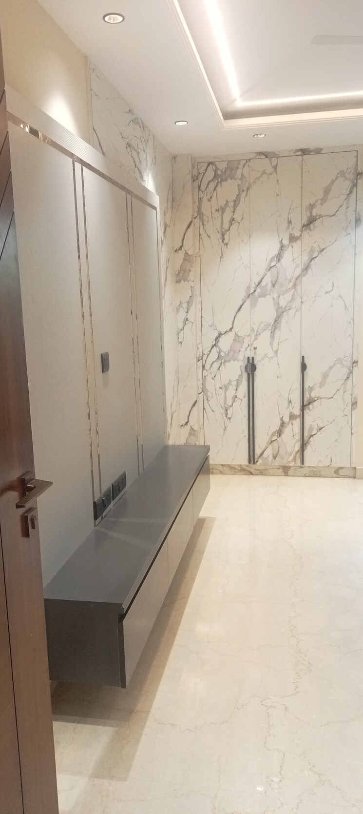 Balcony, hauz khas 3 Bedroom 220 Sq.Yd. Builder Floor In Hauz Khas Delhi 7950979