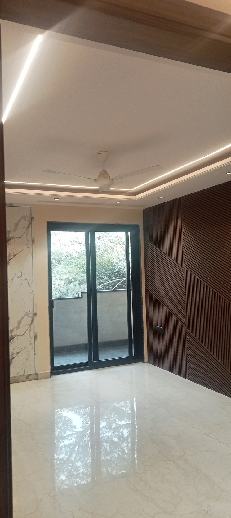 Room, hauz khas 3 Bedroom 220 Sq.Yd. Builder Floor In Hauz Khas Delhi 7950979