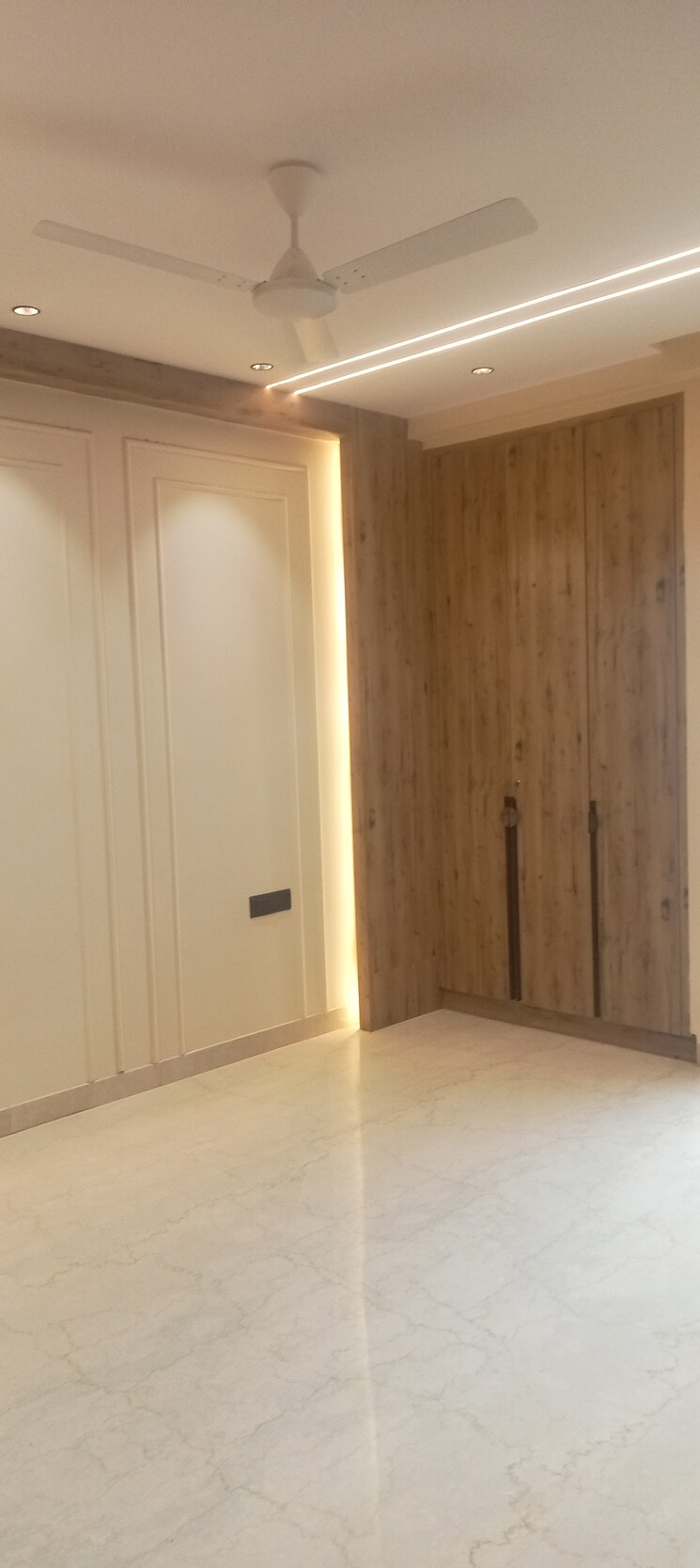 Room, hauz khas 3 Bedroom 220 Sq.Yd. Builder Floor In Hauz Khas Delhi 7950979