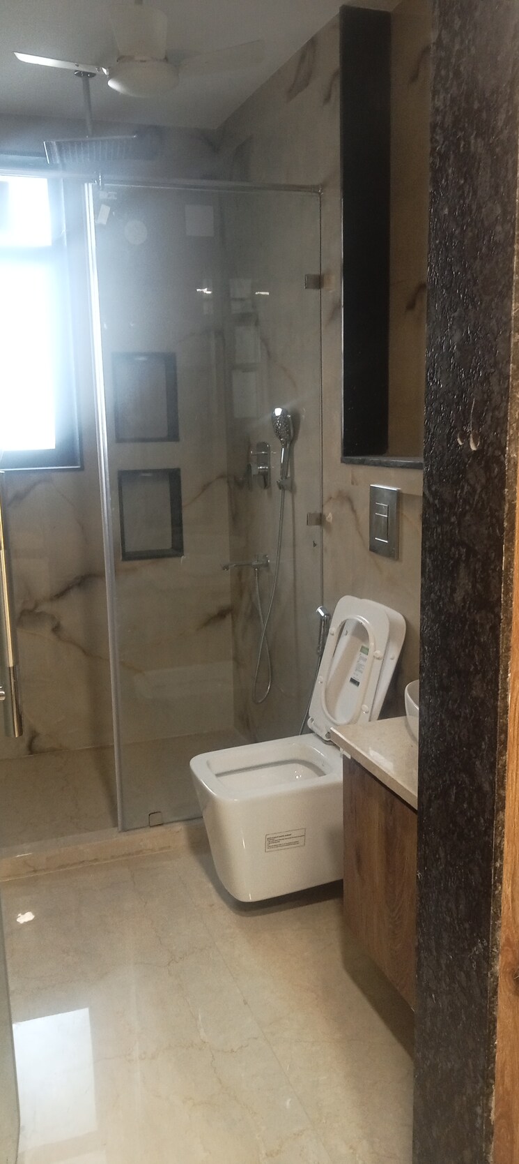 Bathroom, hauz khas 3 Bedroom 220 Sq.Yd. Builder Floor In Hauz Khas Delhi 7950979