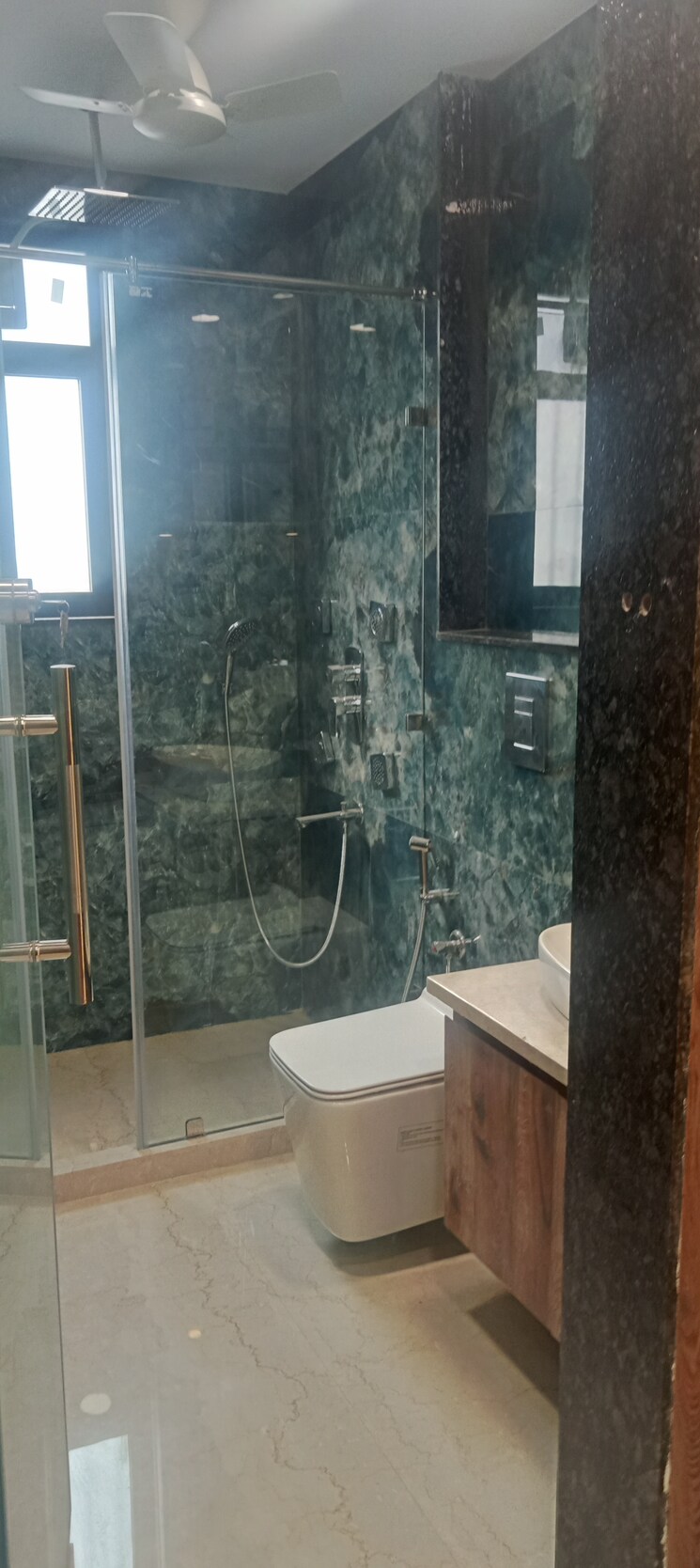 Bathroom, hauz khas 3 Bedroom 220 Sq.Yd. Builder Floor In Hauz Khas Delhi 7950979