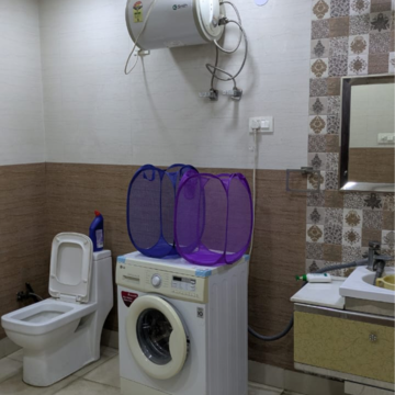 Bathroom in 1 RK Builder Floor at South Extension I – for Rent