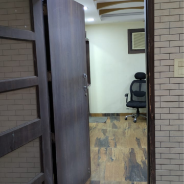 Bathroom in 1 RK Builder Floor at South Extension I – for Rent
