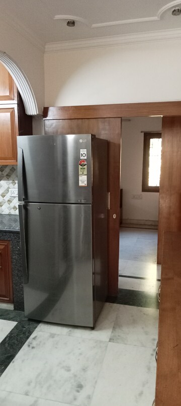 Furnished Amenities in 2 BHK Builder Floor at Safdarjung Development Area – for Sale