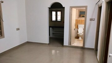 Room in 2 BHK Builder Floor at Whitefield – for Rent