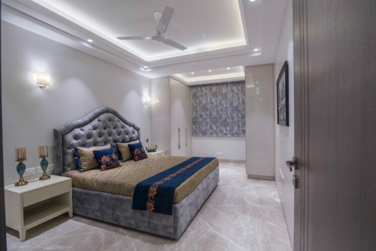 Master Bedroom, unitech-south-city-ii 6 Bedroom 500 Sq.Yd. Builder Floor In Sector 50 Gurgaon 7951009