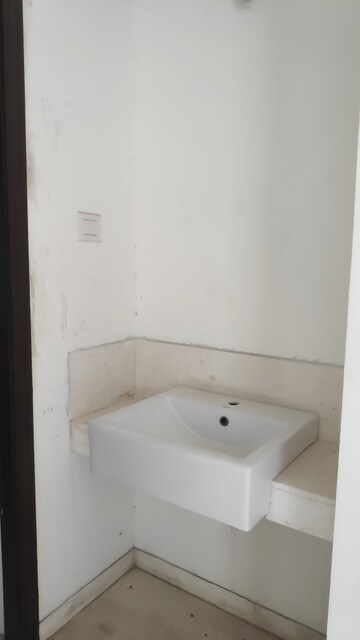 Bathroom in 4 BHK Apartment at Rajesh Raj Grandeur, Powai – for Sale