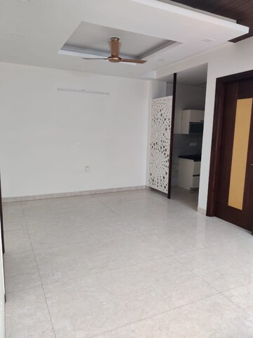 Room in 2 BHK Builder Floor at Sector 46 – for Rent