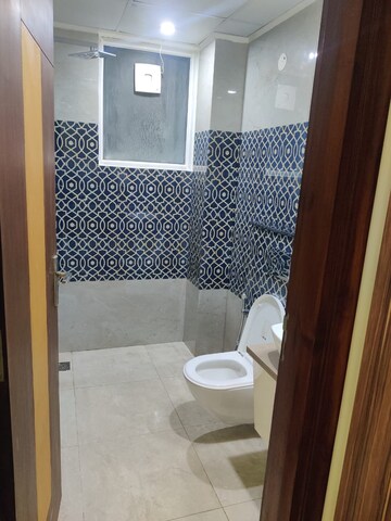 Bathroom in 2 BHK Builder Floor at Sector 46 – for Rent