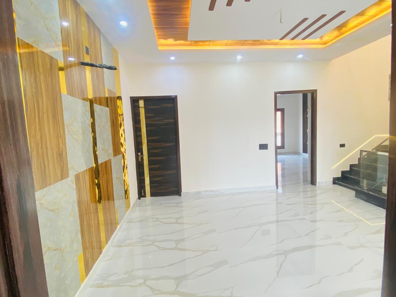 4 BHK + Servant Room Apartment For Sale in Bestech Park View Altura