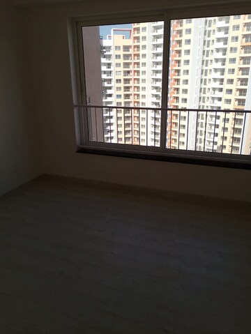 Room in 4 BHK Apartment at Shapoorji Pallonji Joyville Phase 2, Sector 102 – for Sale