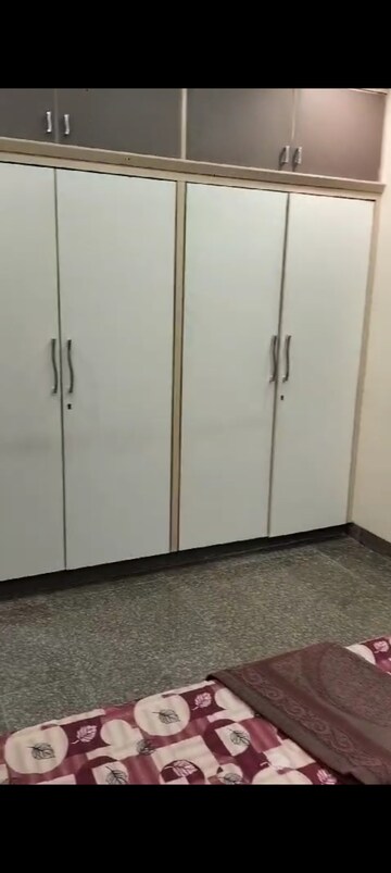 Master Bedroom in 2.5 BHK Apartment at Bandra West – for Rent