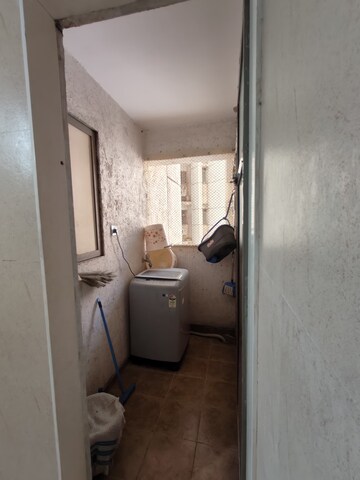 2.5 BHK Apartment For Rent in Lodha Splendora, Ghodbunder Road