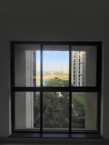 Room in 1 BHK Apartment at Lodha Palava Florea A To D, Dombivli East – for Rent