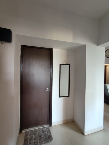 Room in 2 BHK Apartment at Lodha Splendora, Ghodbunder Road – for Rent