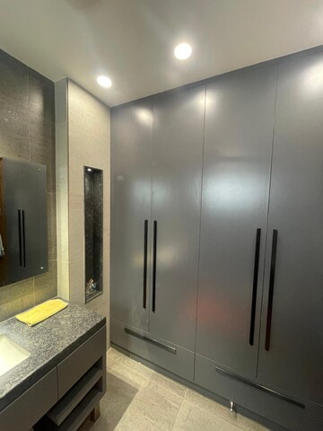 Building Lobby in 3 BHK Apartment at RWA Apartments Sector 70, Sector 70 – for Rent