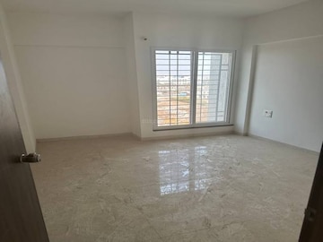 Room in 3 BHK Apartment at Majestique Towers, Kharadi – for Sale