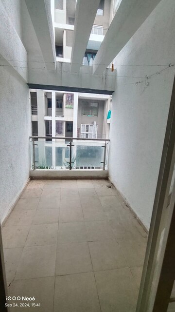 Room in 2 BHK Apartment at Pimpri – for Rent