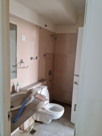 Master Bedroom in 3 BHK Apartment at Manmeet Housing Society, Sector 51 – for Rent