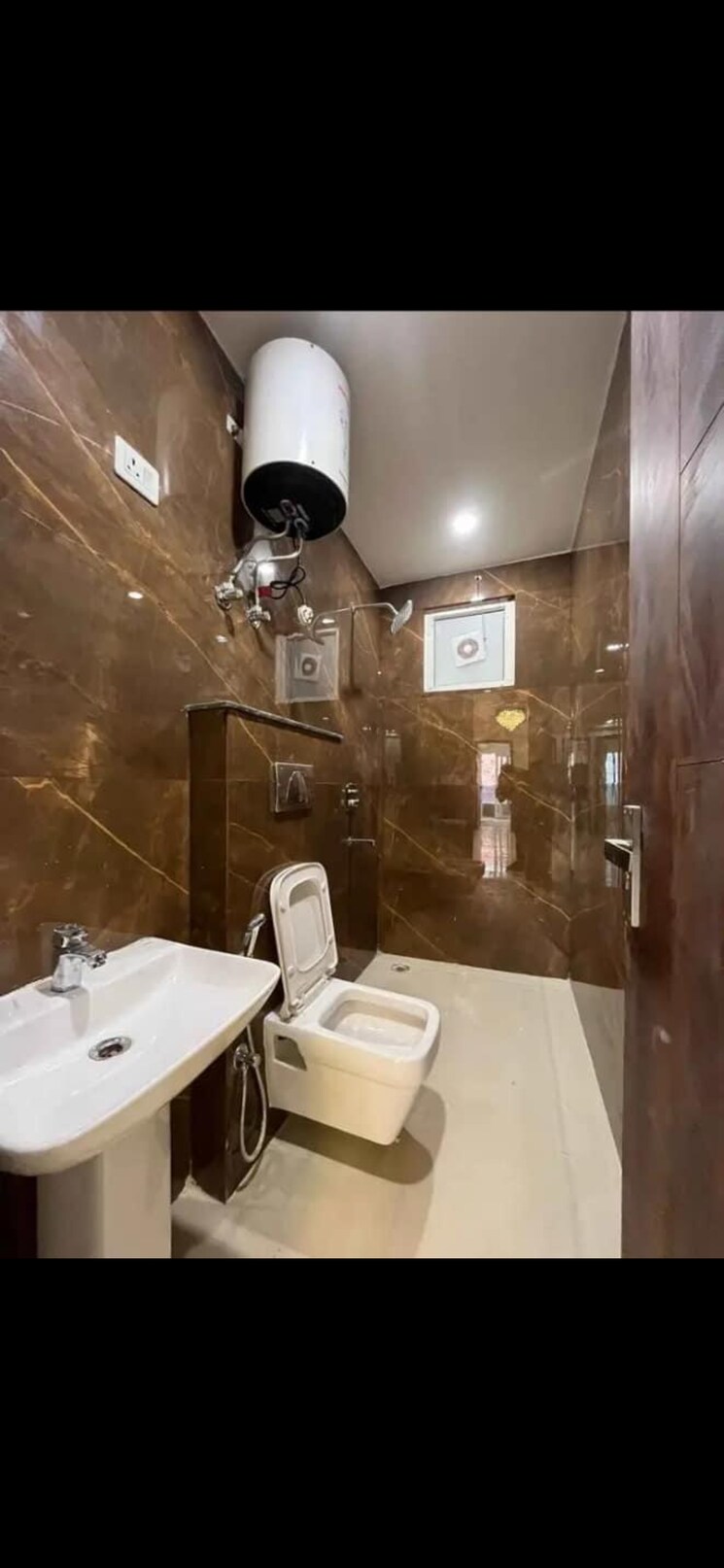 Bathroom, sultanpur 2 Bedroom 85 Sq.Yd. Builder Floor In Sultanpur Delhi 7951296