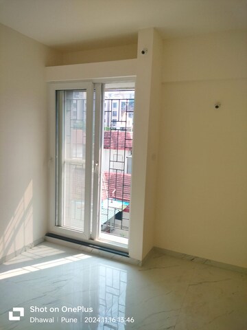 Room in 2 BHK Apartment at Shree Tirupati Maple Tower, Kondhwa – for Rent