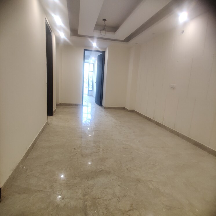 Living Room, sultanpur 3 Bedroom 135 Sq.Yd. Builder Floor In Sultanpur Delhi 7951310