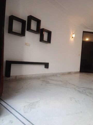 Room in 4 BHK Builder Floor at Saket – for Rent