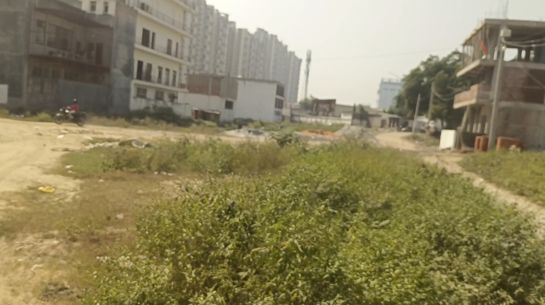 Plot For Sale in Gaur Saundaryam