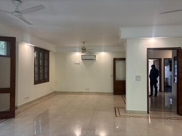 4 BHK Builder Floor For Rent in Chanakyapuri