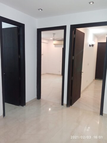 Room in 3 BHK Builder Floor at Greater Kailash I – for Rent