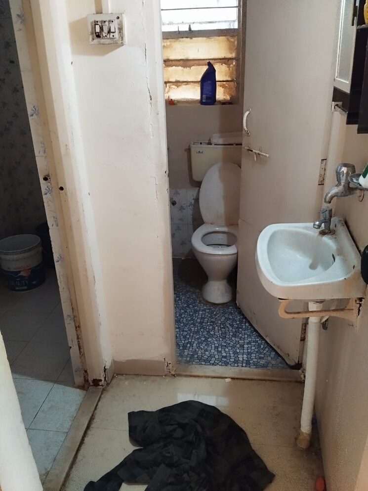 Bathroom, shree-shankarangari 1 Bedroom 600 Sq.Ft. Apartment In Kothrud Pune 7951393