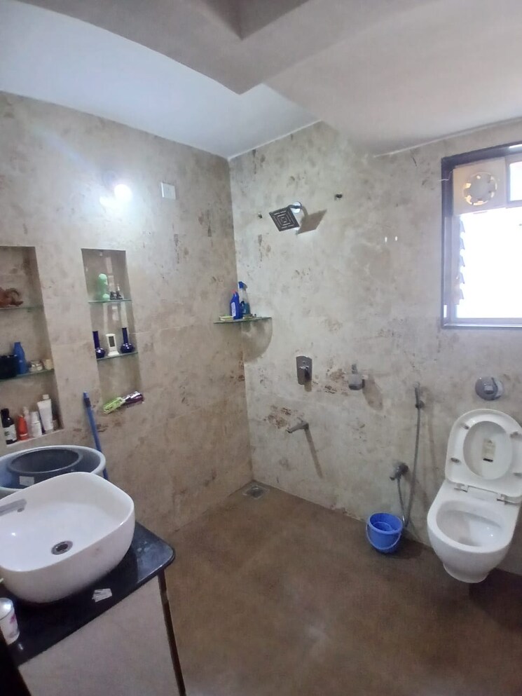 Bathroom, anand-nagar-park-chs 2 Bedroom 900 Sq.Ft. Apartment In Kothrud Pune 7951395