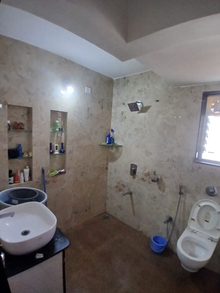 Bathroom, anand-nagar-park-chs 2 Bedroom 900 Sq.Ft. Apartment In Kothrud Pune 7951395