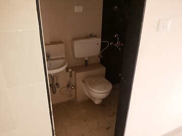 Furnished Amenities in 3 BHK Apartment at Fortune Heights, Mira Road – for Sale