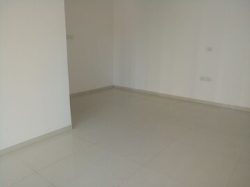 Room in 2.5 BHK Apartment at Arkade Art, Mira Road – for Sale