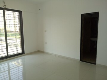 Room in 2.5 BHK Apartment at Arkade Art, Mira Road – for Sale