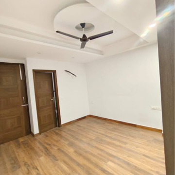 Room in 2 BHK Builder Floor at Sector 23 – for Rent