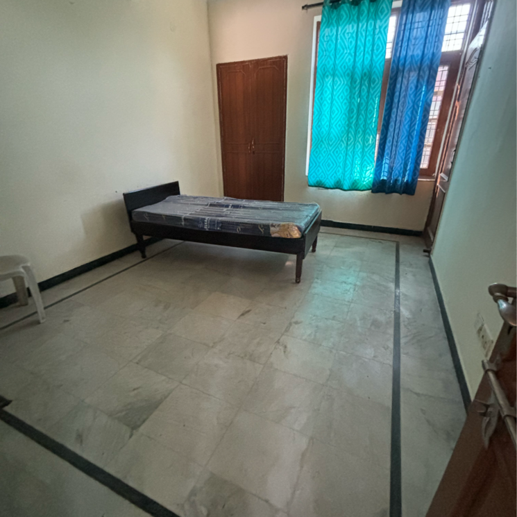 Room, sector 22 2 Bedroom 360 Sq.Ft. Builder Floor In Sector 22 Gurgaon 7951507