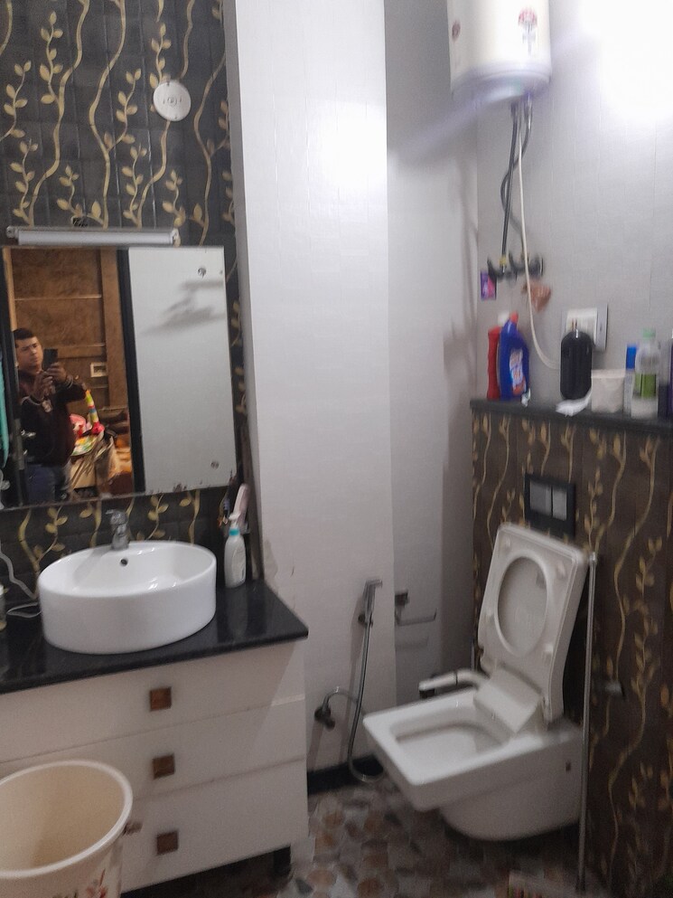 Kitchen, rohini sector 11 4 Bedroom 130 Sq.Mt. Builder Floor In Rohini Sector 11 Delhi 7951512