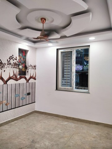 Parking in 3 BHK Builder Floor at Govindpuri – for Sale