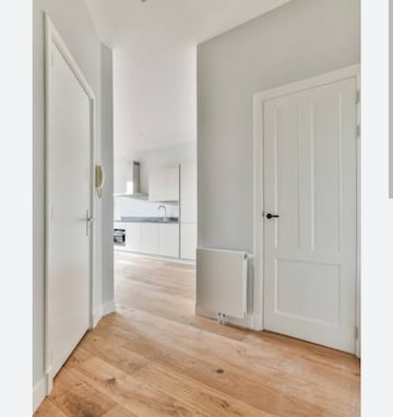 Room in 3 BHK Apartment at BPTP Amstoria, Sector 102 – for Sale