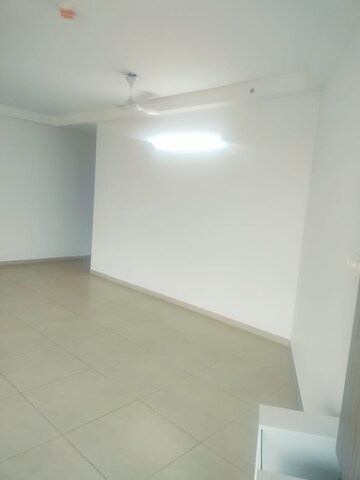 Room in 3 BHK Apartment at Bhartiya Nikoo Homes Phase 2, Thanisandra Main Road – for Rent