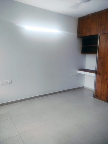 Room in 3 BHK Apartment at Bhartiya Nikoo Homes Phase 2, Thanisandra Main Road – for Rent
