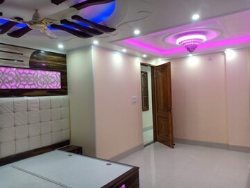 Bedroom in 3 BHK Builder Floor at Sector 37 – for Rent